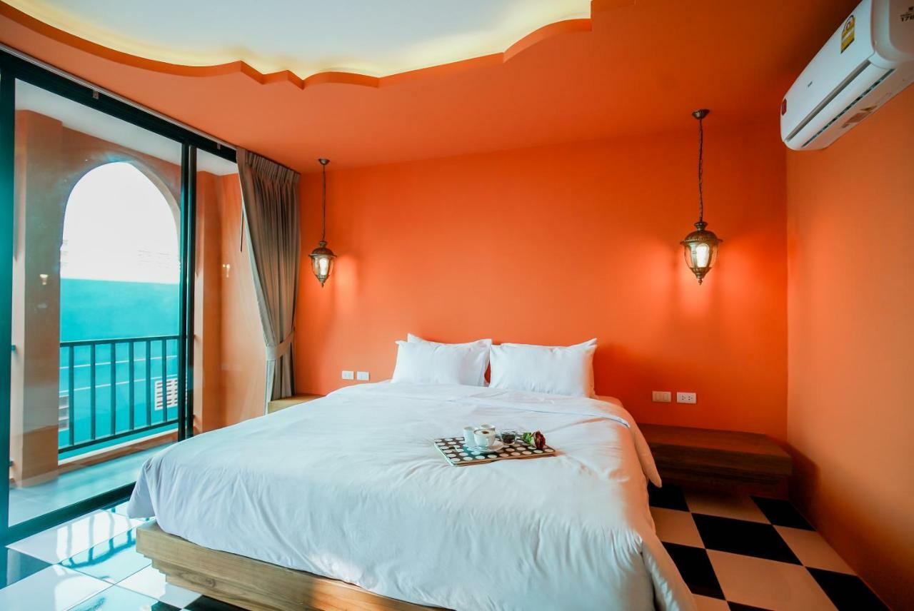 Khaleej Mass Hotel Patong Extérieur photo
