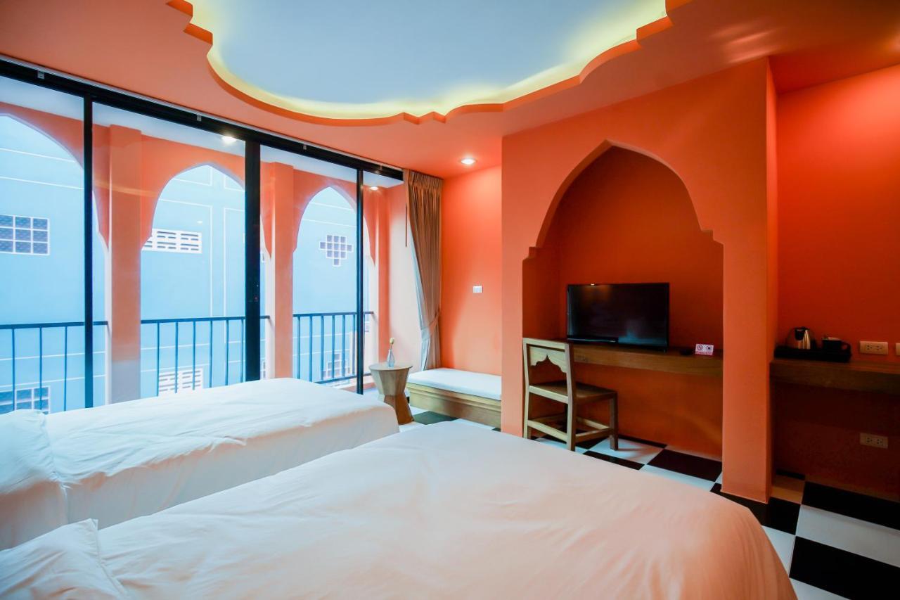 Khaleej Mass Hotel Patong Extérieur photo